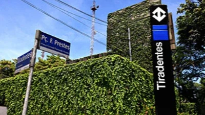 Tiradentes - Armênia (700 metros)